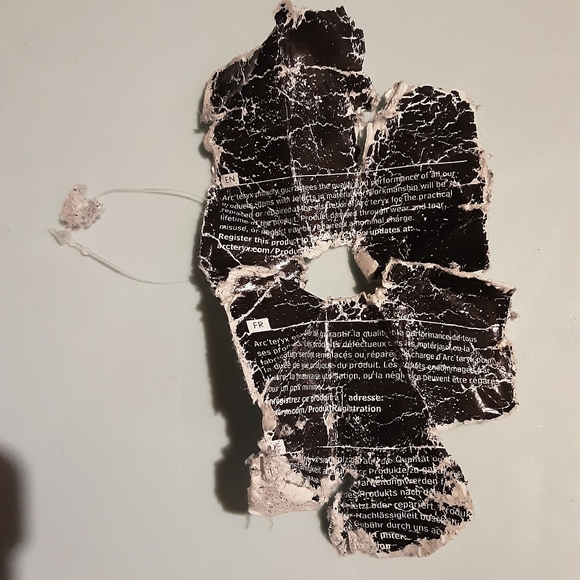 Arc'teryx Alpha SV Burgandy Coat w/ Gortex Pro Shell - Picture 14 of 15